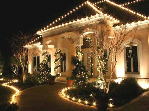 20 Elegant Outdoor Christmas Decorations Perfect For The Holiday Season