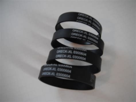 4 Genuine Oreck vacuum belts (XL upright belt)