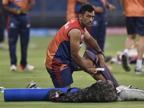 IPL: Dhoni vs Virat as Rising Pune, RCB eye return to winning ways