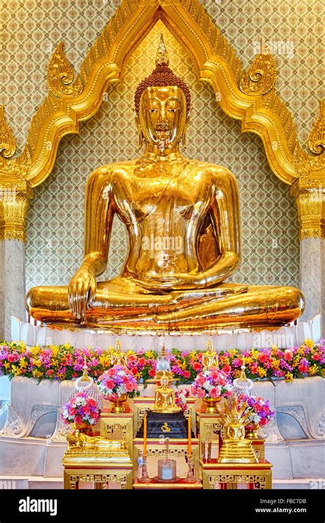 The golden buddha at Wat Traimit, Bangkok, Thailand Stock Photo, Royalty Free Image: 93082343 ...