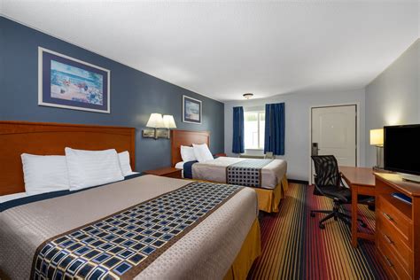 Travelodge by Wyndham Spirit Lake/Okoboji | Spirit Lake, IA Hotels