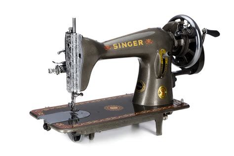 SINGER sewing machine model 15 Khakhi - Singer Shop International