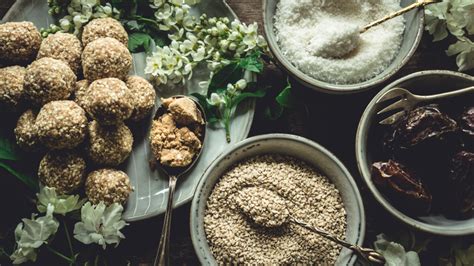 No bake, sesame balls with coconut and palm sugar