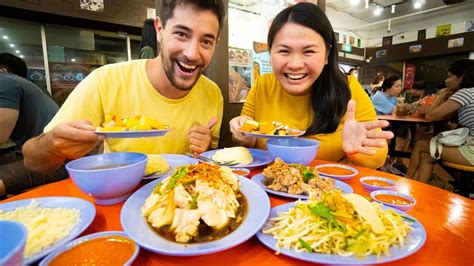 Singapore STREET FOOD Tour 2022!! #1 Katong Laksa + Chicken Rice HEAVEN ...