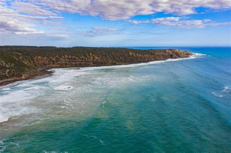 Mornington Peninsula Beaches: 13 Beaches to Surf, Swim, or Adventure