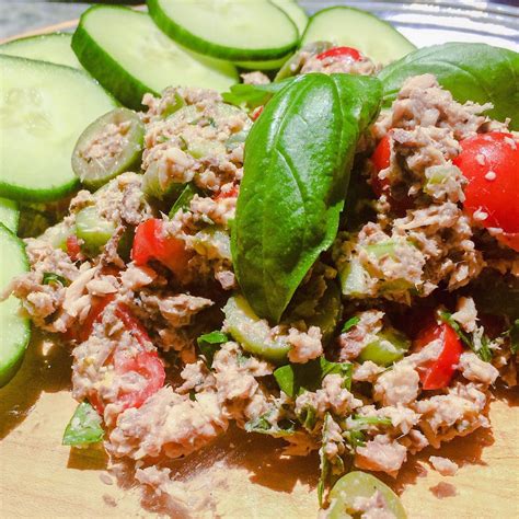 Sardine Salad with Olives and Tomatoes (Paleo, Whole30, Low-carb)