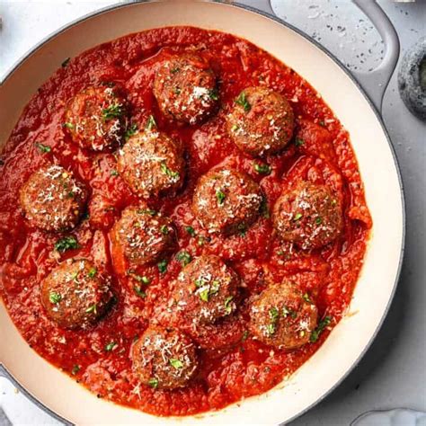 Vegan Meatballs with Marinara Sauce - Cupful of Kale