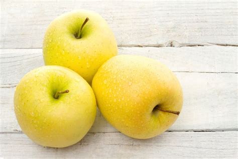 What Are Golden Delicious Apples: Information About Golden Delicious ...