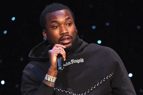 Meek Mill Gets Backlash After Giving $20 to Kids Selling Water - XXL