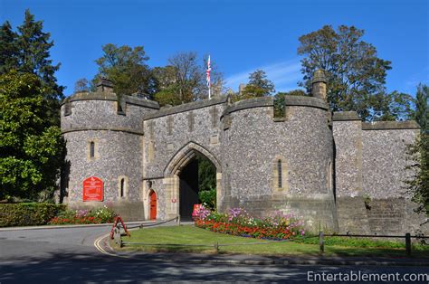 Entertablement Abroad – Arundel Castle – Entertablement