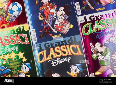 Disney cartoon characters comic books - Italian edition Stock Photo - Alamy