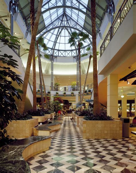 Tysons Corner Center shopping mall, Tysons Corner, Virginia | Library of Congress