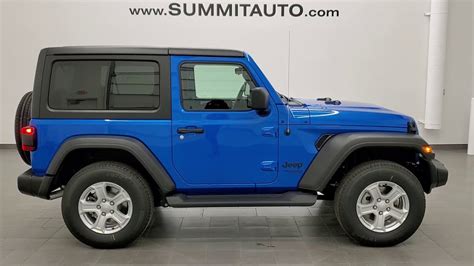 Jeep Wrangler 2 Door Blue - KnowNeet