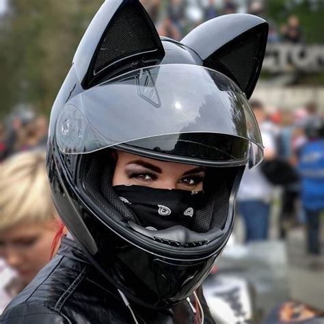 Pin by Tabbie 1 on Zoom Zoom | Motorcycle helmets, Custom motorcycle helmets, Womens motorcycle ...