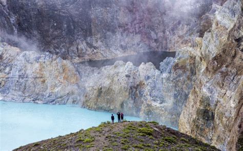 Kelimutu National Park – Flores Cycling Tours