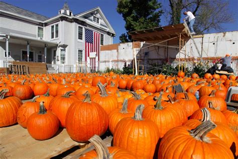 Pumpk-erations underway at Kenova Pumpkin House - West Virginia Press Association