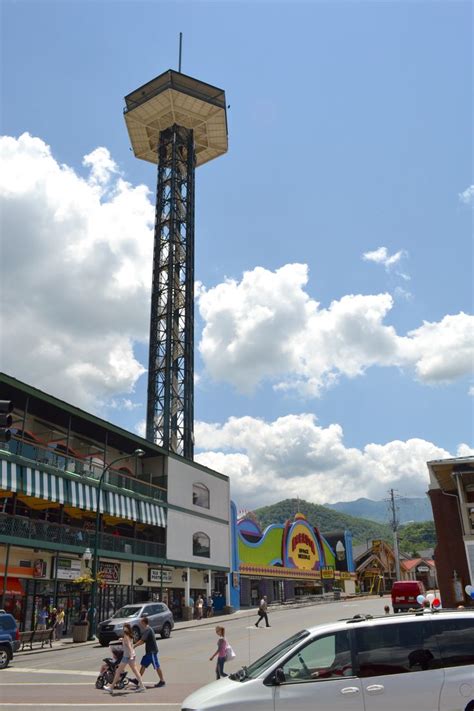 The Space Needle in Gatlinburg. This tower stands at 407 feet tall! | Gatlinburg hotels, Hotels ...