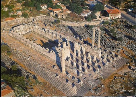 Temple of Apollo at Didyma An ancient sanctuary of Apollo, site of one ...