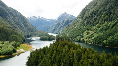 Luxury Floating Hotel Open in Canada’s Rugged Haida Gwaii Islands