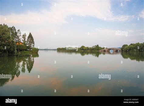 The taihu lake scenic area surrounding scenery Stock Photo - Alamy