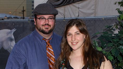 Who Is Mayim Bialik's Boyfriend, Jonathan Cohen?