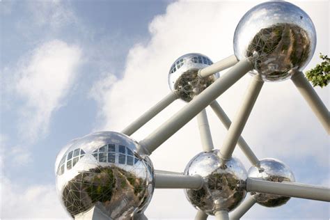 Inside the Atomium - Matouring.com