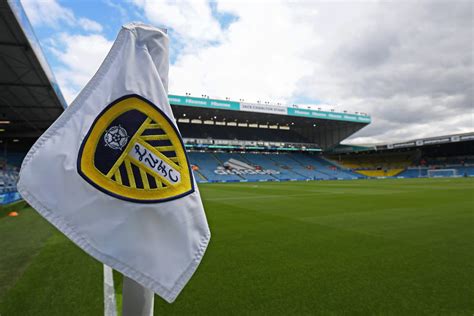 Leeds United vs Norwich City LIVE: Championship team news, line-ups and ...