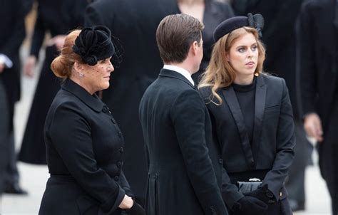 Sarah Ferguson Attends Queen's Funeral, Sits Apart From Prince Andrew