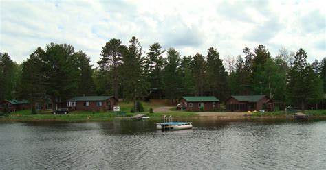 Lost Land Lake Lodge – Resort cabins on the beautiful and serene Lost Land Lake