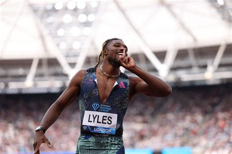 Noah Lyles Clinches Third Jesse Owens Award, Sha'Carri Richardson Named ...