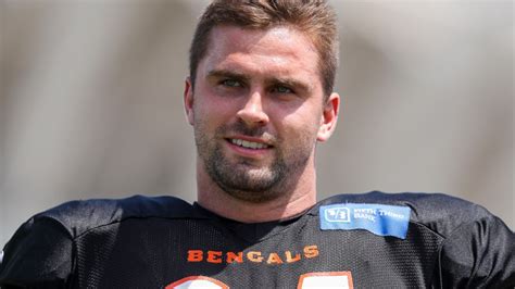 Bengals’ Zac Taylor provides Tee Higgins, Sam Hubbard injury updates