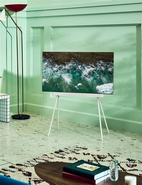 Reinvent your space with a TV that looks like art | LG EXPERIENCE