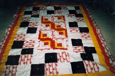 Kansas City Chiefs Full-Sized Quilt | Quilts, Chief, Kansas city chiefs