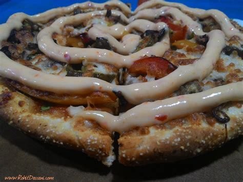 Best Pizza in Town - Crusty Pizza | Rohit Dassani