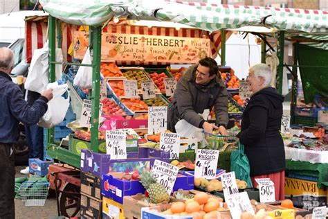 Best street markets in East London | Roman Road LDN