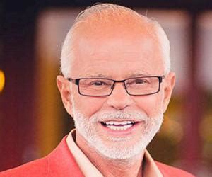 Jim Bakker - Bio, Facts, Family Life of Televangelist