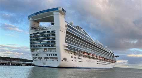 Caribbean Princess Cruise Ship