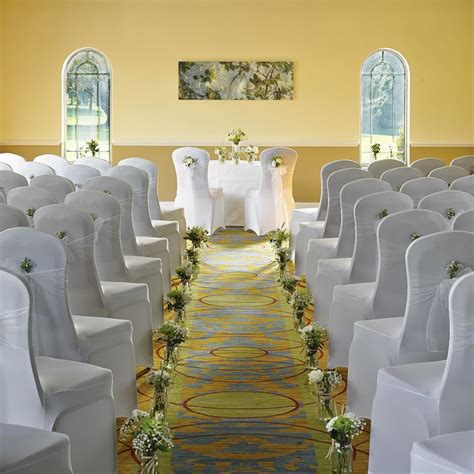 Meon Valley is a gorgeous wedding venue in Southampton. Check it out for a beautiful place to ...