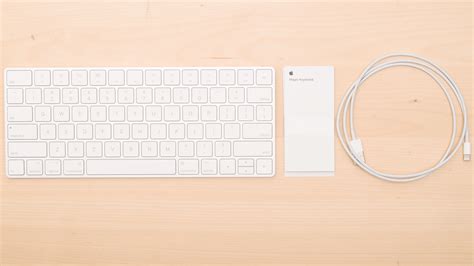 Logitech MX Keys VS Apple Magic Keyboard in 2021 Side By Side ...