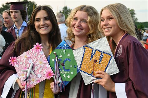 Class of 2023 at Bethel High School celebrates at commencement exercis