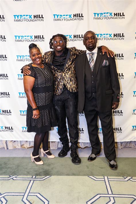 Tyreek Hill Parents: Meet Derrick Shaw and Anesha Sanchez | Celebrity