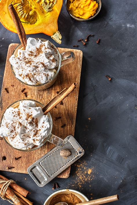 The Best Homemade Pumpkin Spice Latte Recipe | HelloFresh Magazine