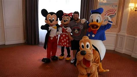 Brian Hull Leaves Disney Characters In Shock - Inside the Magic