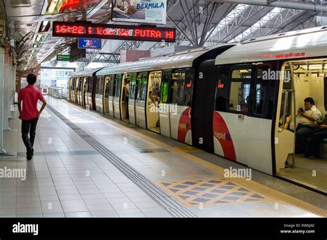 Lrt train malaysia hi-res stock photography and images - Alamy