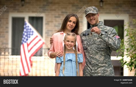 Us Military Man Family Image & Photo (Free Trial) | Bigstock