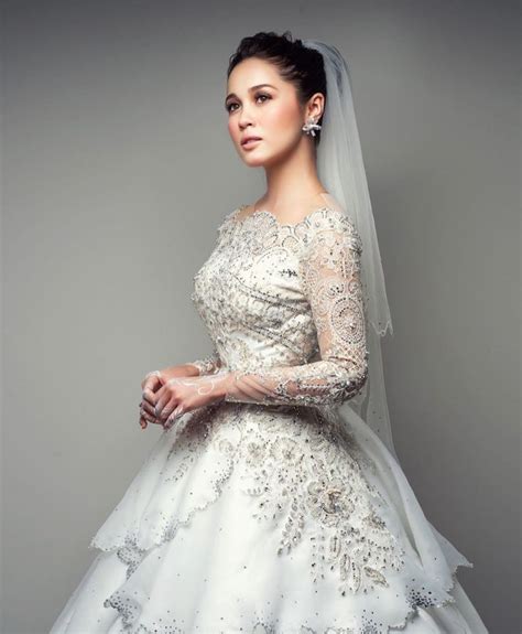 Wedding dress emma maembong | White wedding theme, Ball gowns, Fantasy ...