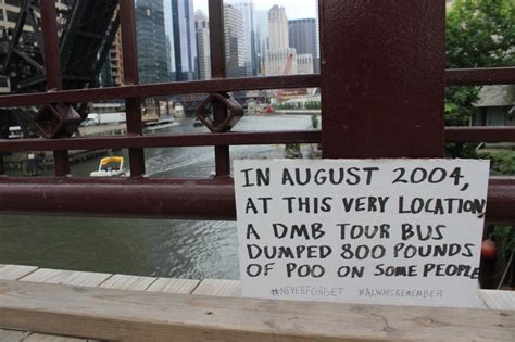 Dave Matthews Tour Bus Dumped 800 Pounds Of Poop On People Taking A Chicago River Cruise 15 ...