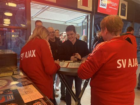 Ajax Life on Twitter: "De deuren van ons Café #Ajax Life zijn geopend! 🍻"