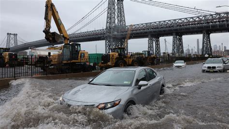 New York: State of emergency declared as 'life-threatening storm ...