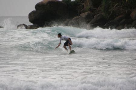 Mirissa.com - Surfing in Mirissa Beach, Sri Lanka